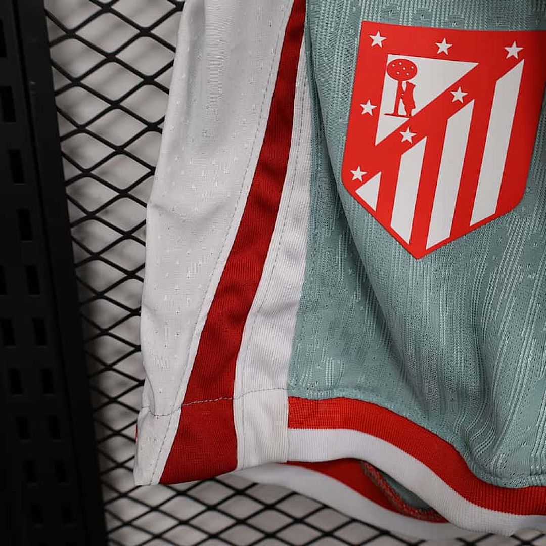24-25 Atletico Madrid extérieur version joueur football short 3