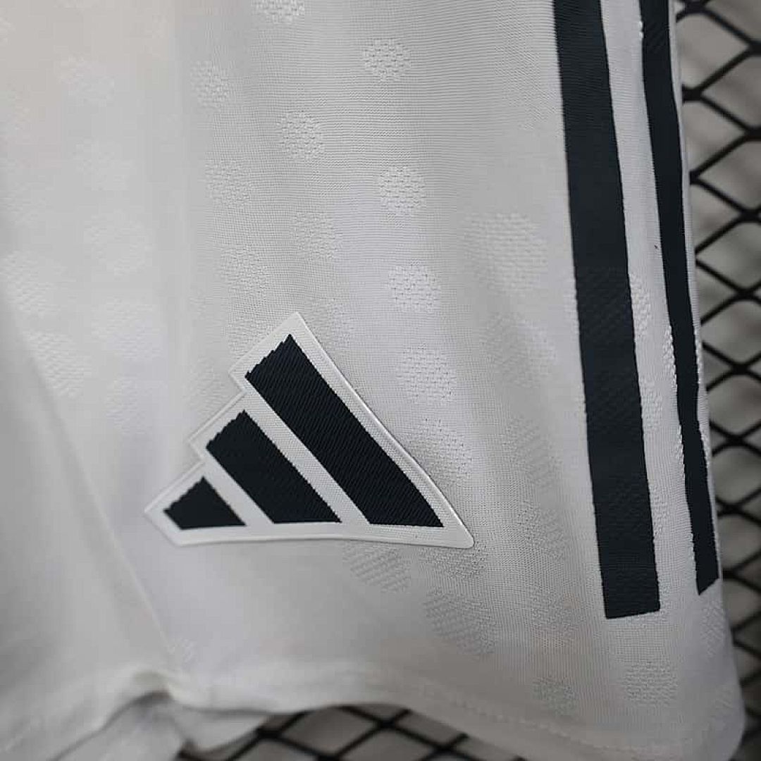 25-26 Player Bayern Away Shorts S-3XL Cheap Football Jersey Wholesale Yupoo 9