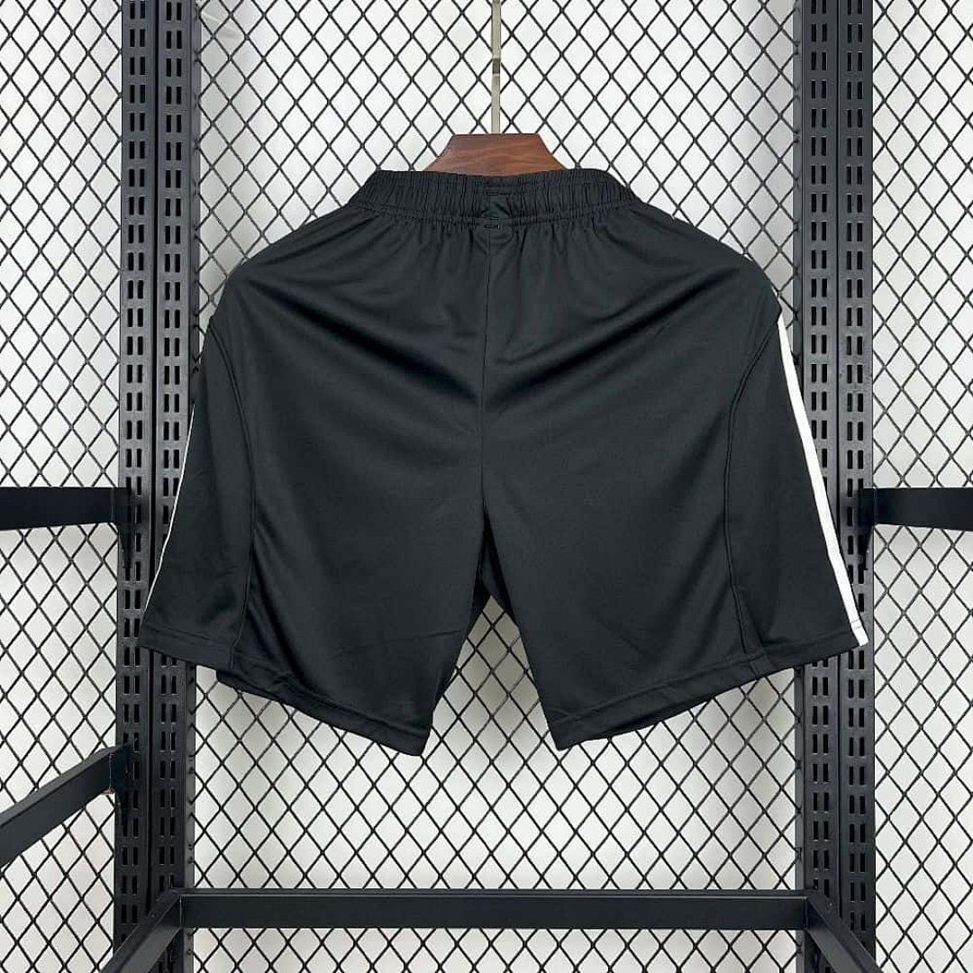 25-26 Manchester United Home Shorts Cheap Football Jersey Wholesale Yupoo 3