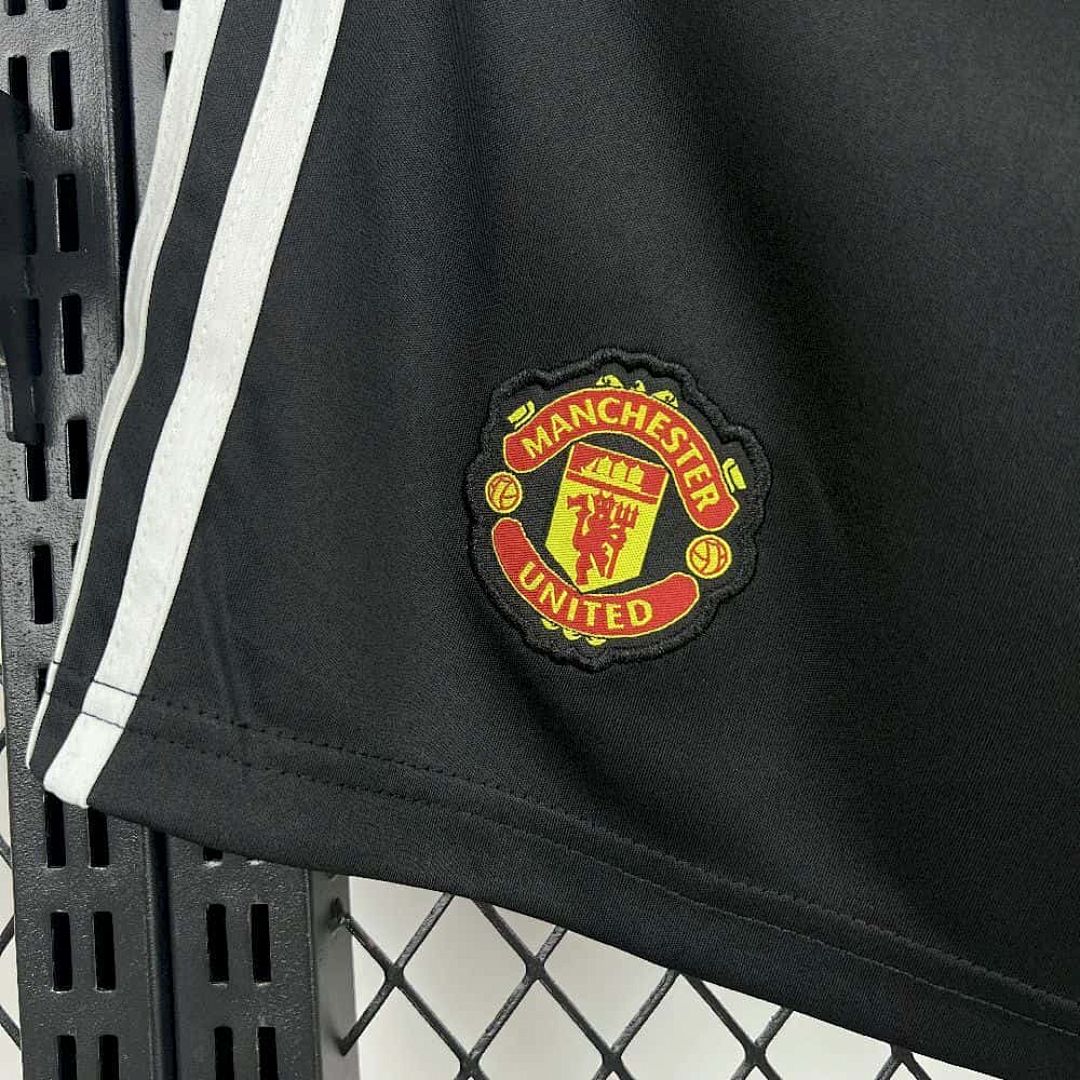 25-26 Manchester United Home Shorts Cheap Football Jersey Wholesale Yupoo 5