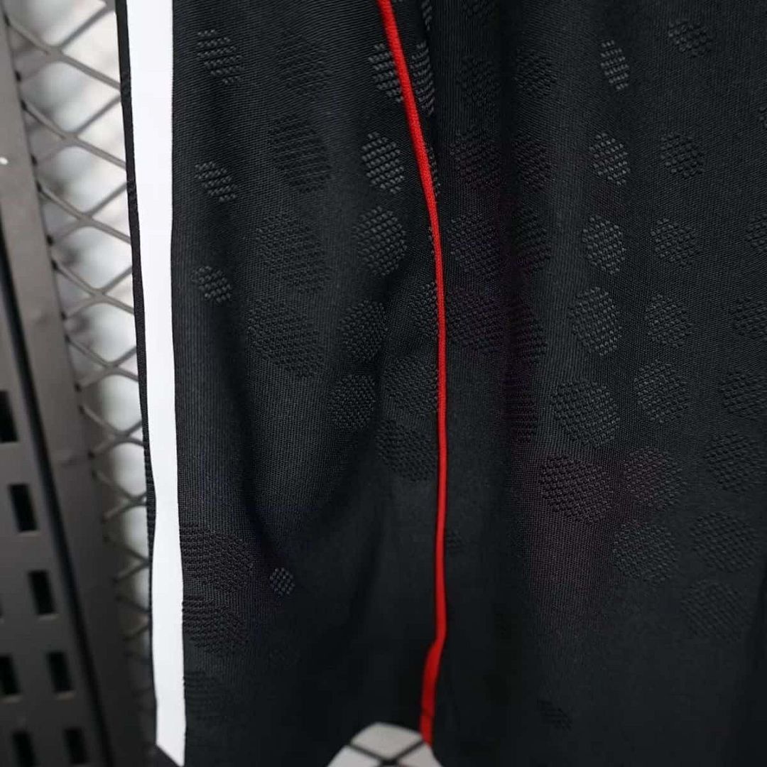 25-26 Players Liverpool Away Shorts S-3XL Cheap Football Jersey Wholesale Yupoo 4
