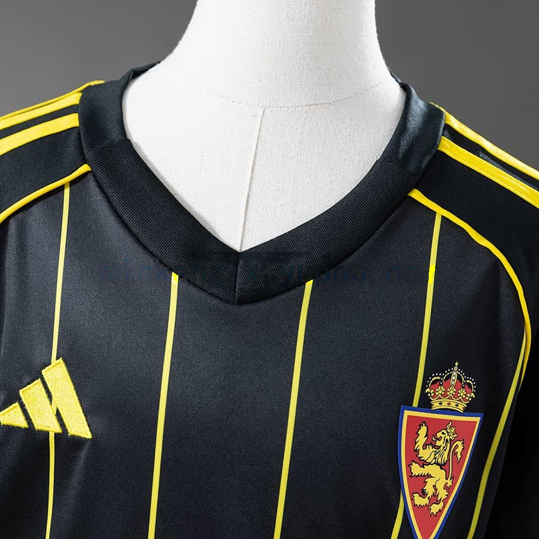 Zaragoza 25_26 Away Kids Kit Jersey SIZE 16-28 9