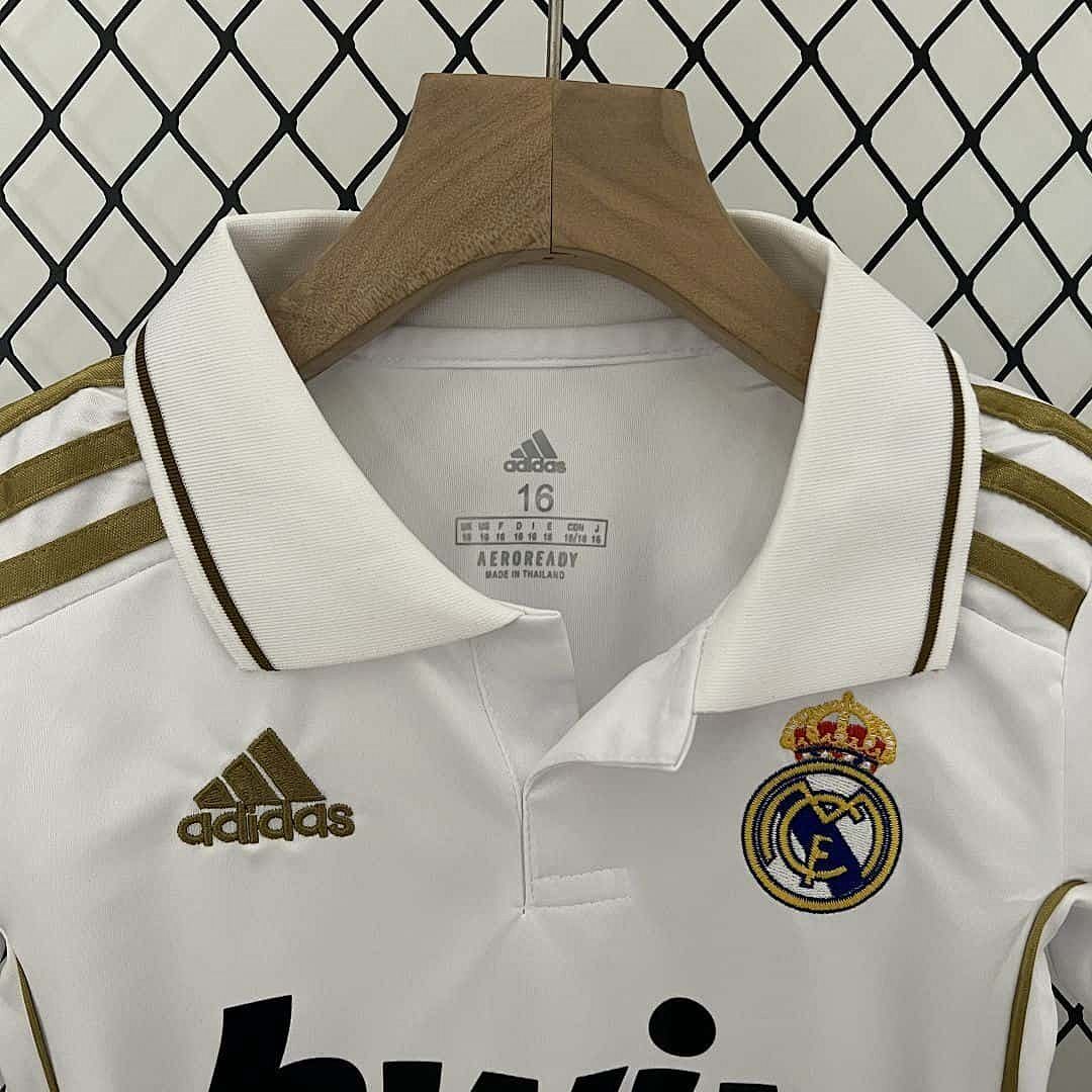 11-12 Real Madrid Home Retro Kids Kit Size16-28 10