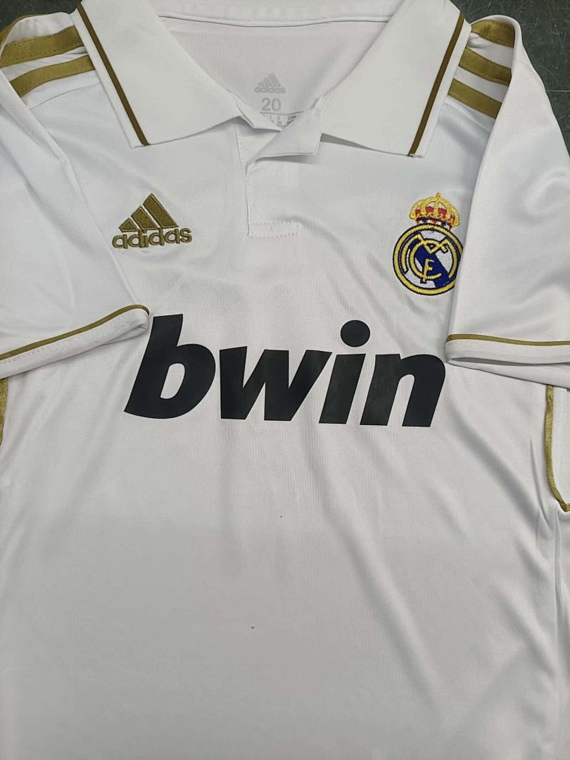 11-12 Real Madrid Home Retro Kids Kit Size16-28 15