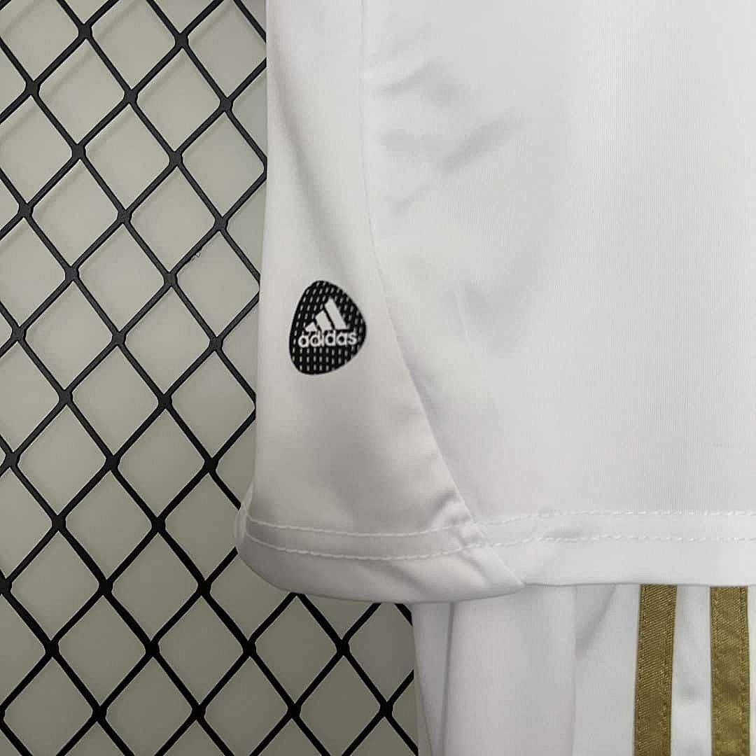11-12 Real Madrid Home Retro Kids Kit Size16-28 6