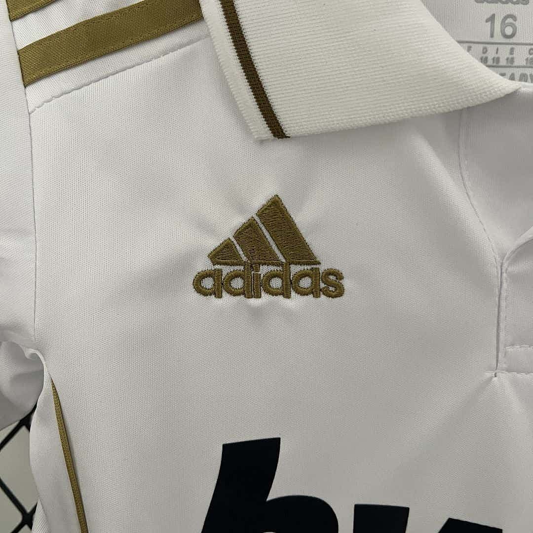 11-12 Real Madrid Home Retro Kids Kit Size16-28 8