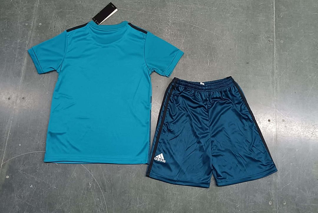 17-18 Real Madrid Third Away Retro Kids Kit Size16-28 11