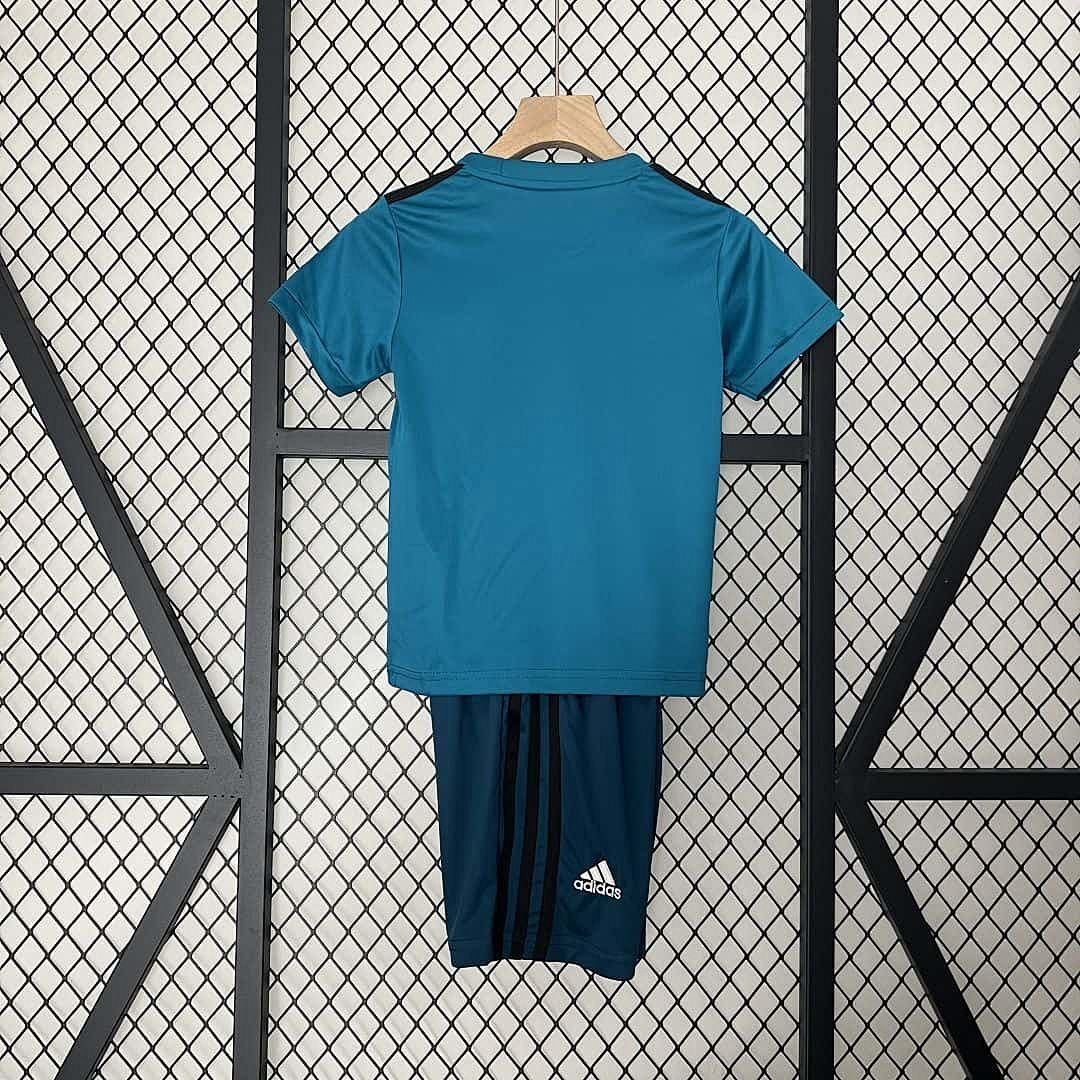 17-18 Real Madrid Third Away Retro Kids Kit Size16-28 3