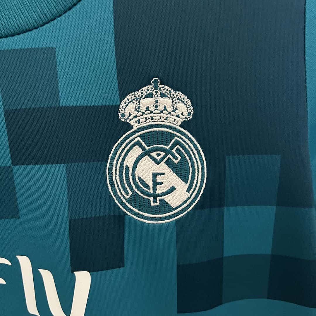 17-18 Real Madrid Third Away Retro Kids Kit Size16-28 5