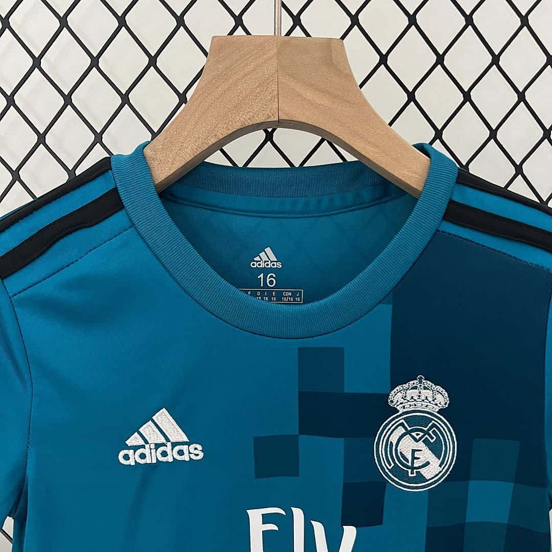 17-18 Real Madrid Third Away Retro Kids Kit Size16-28 8
