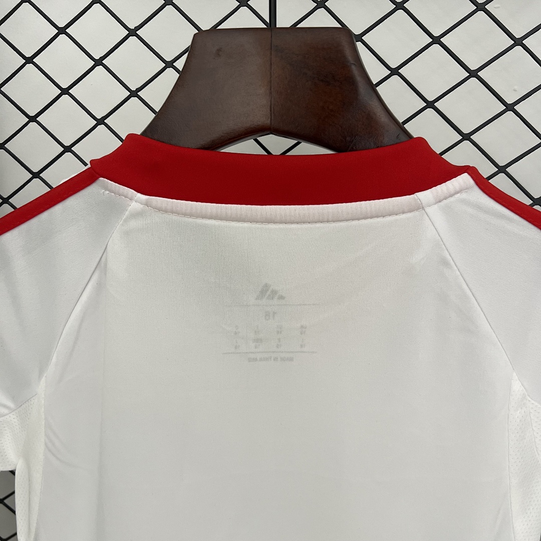 25_26 Kids Sevilla Home Size_ 16-28 7