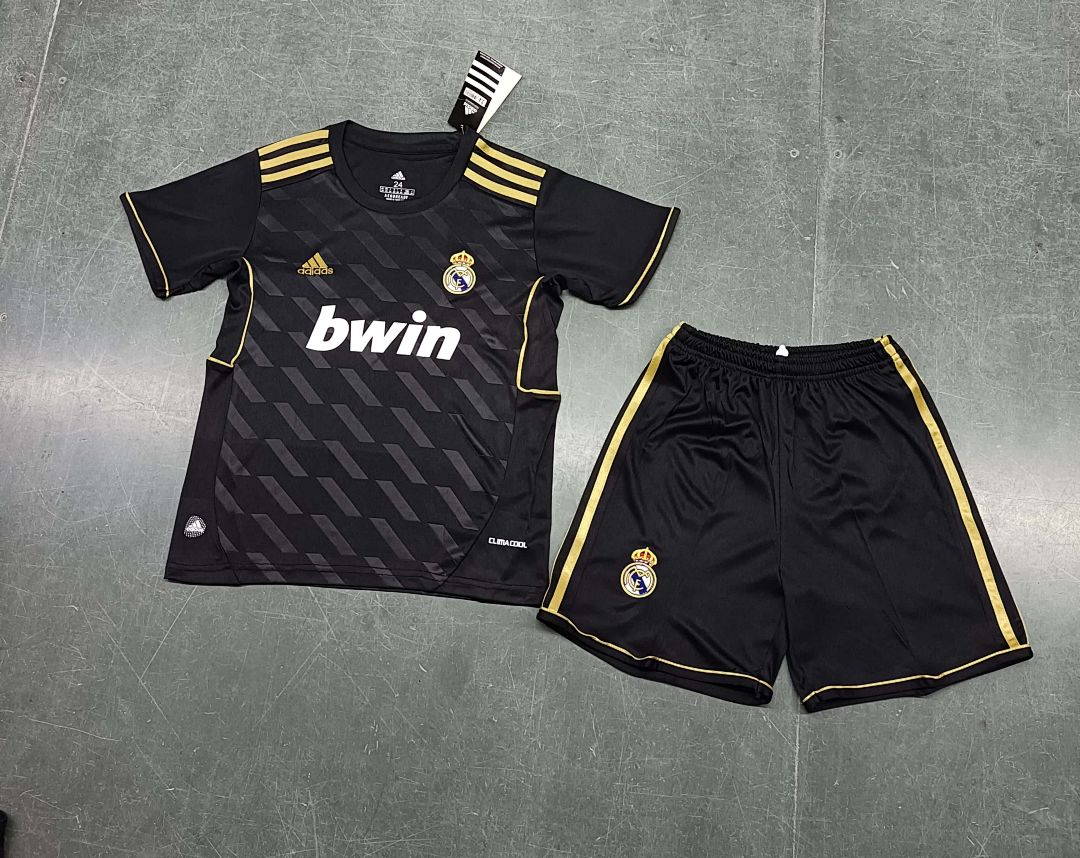 11-12 Real Madrid Away Retro Kids Kit Size16-28 11