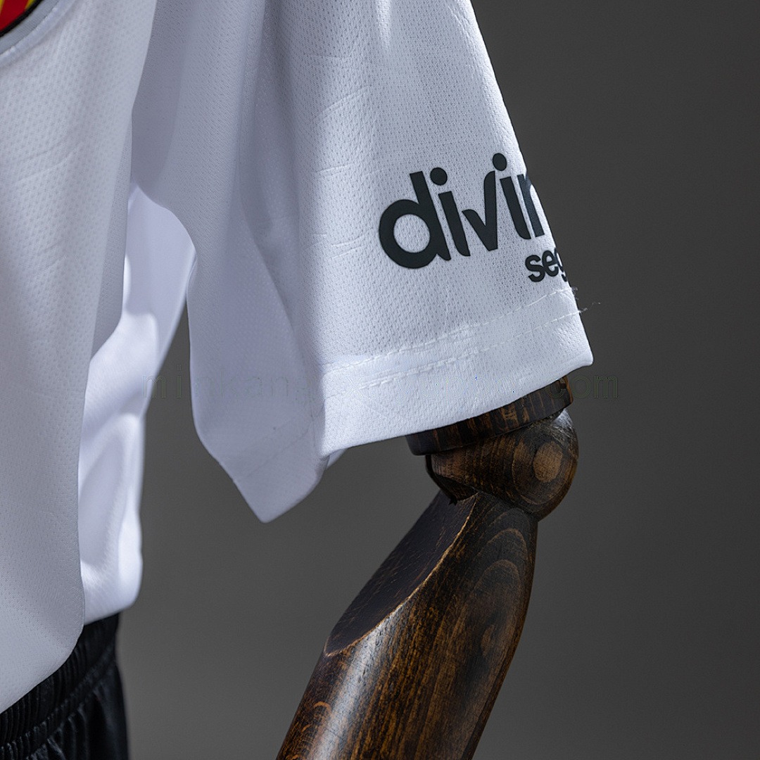 Valencia 25_26 Home Kids Size_ 16-28 4