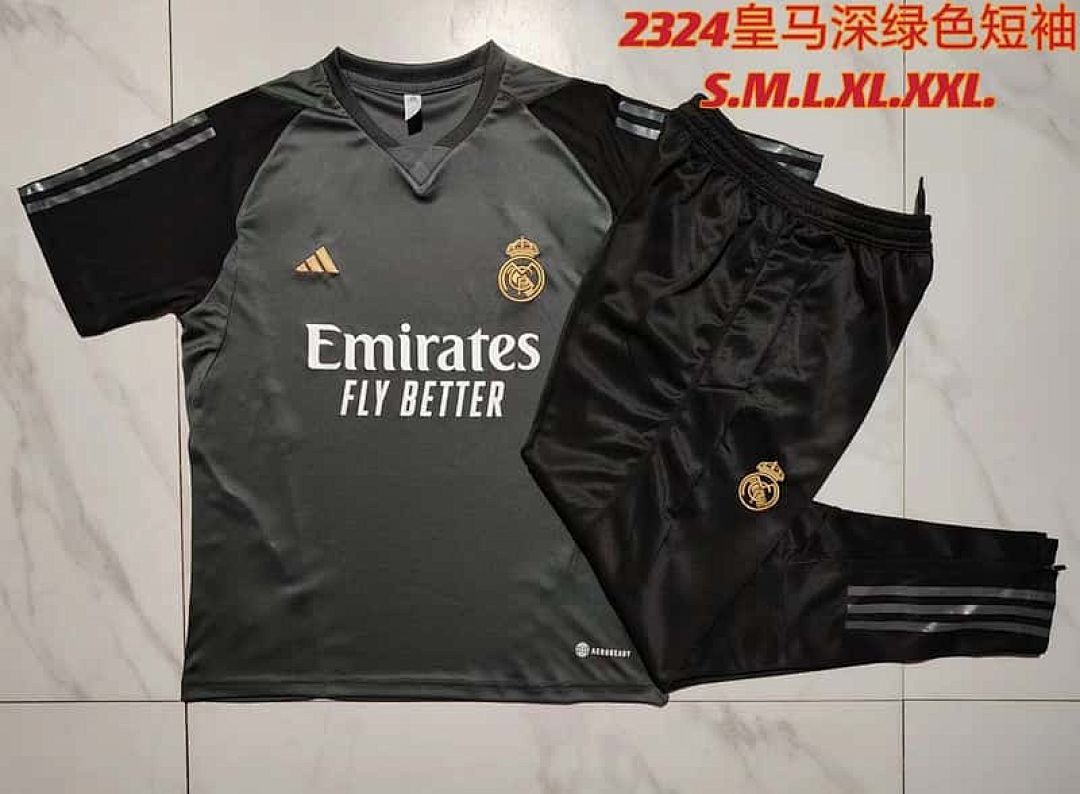 23-24 Real Madrid Grey Tracksuit Short Sleeve Training Suits 2