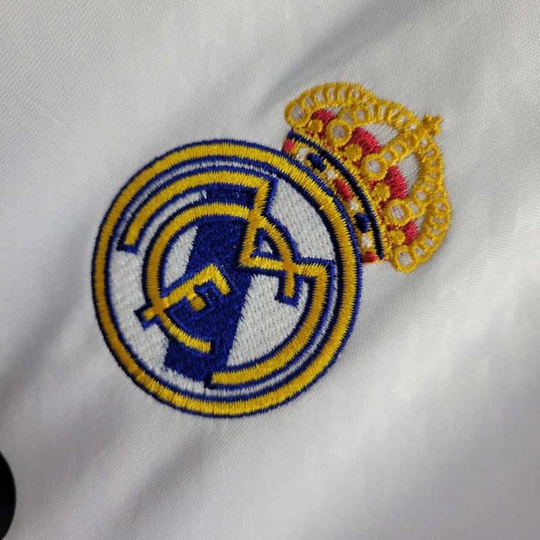 24-25 Real Madrid local kit 7