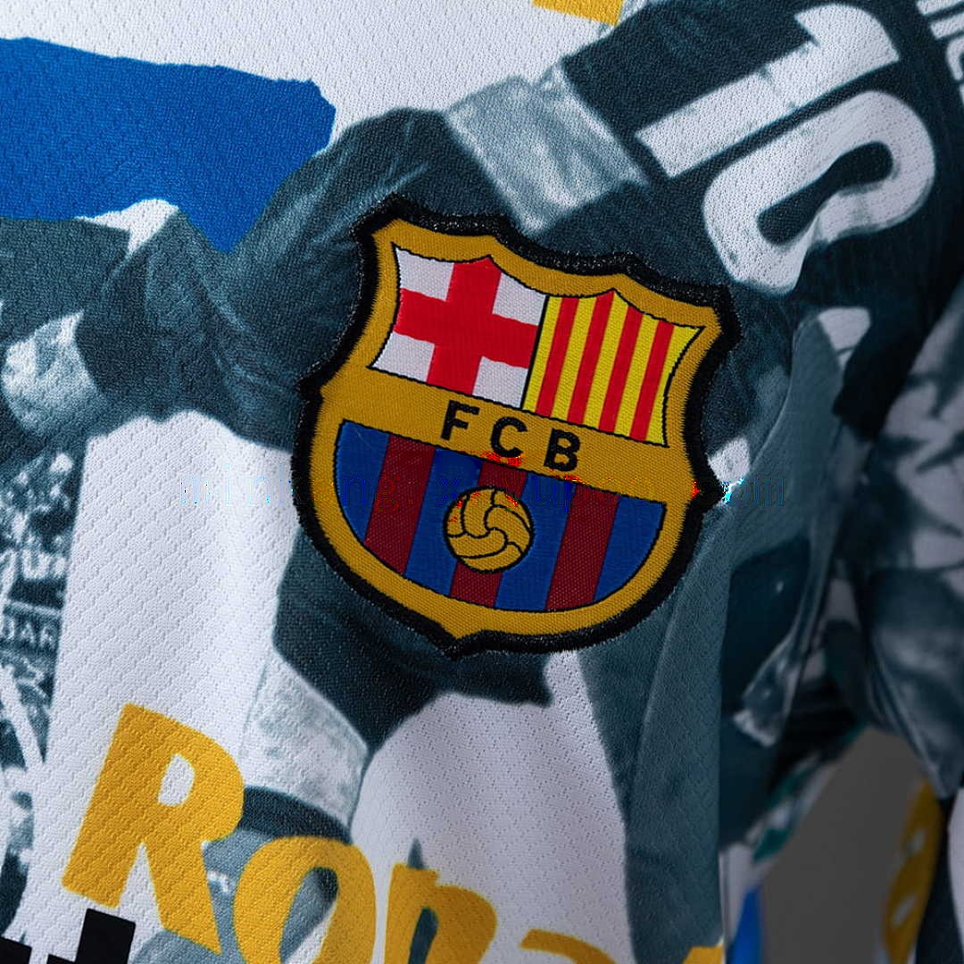 Barcelona 25_26 Legendary Player Special Edition Full Kids Kit Jersey size16-18 6