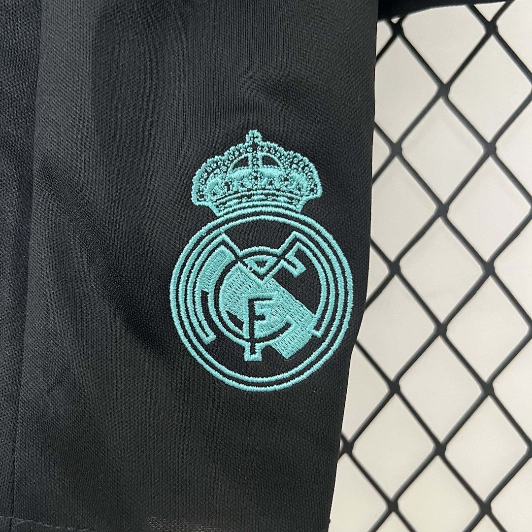 17-18 Real Madrid Away Retro Kid Kits Youth Apparels 4