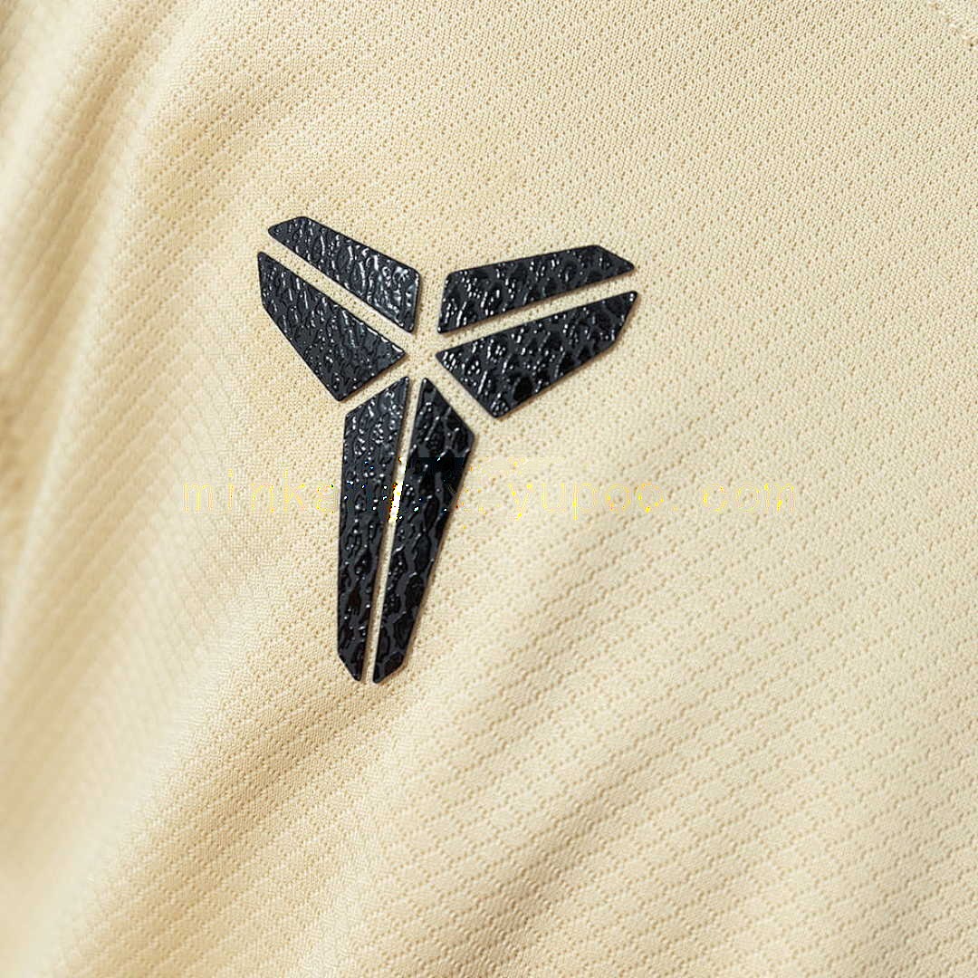 25_26 Kids Barcelona Away Size_ 16-28 5