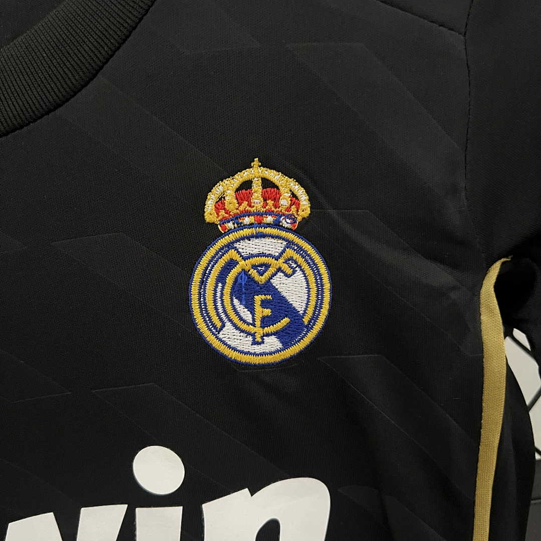 kids Real Madrid 11_12 away size_ 16-28 2
