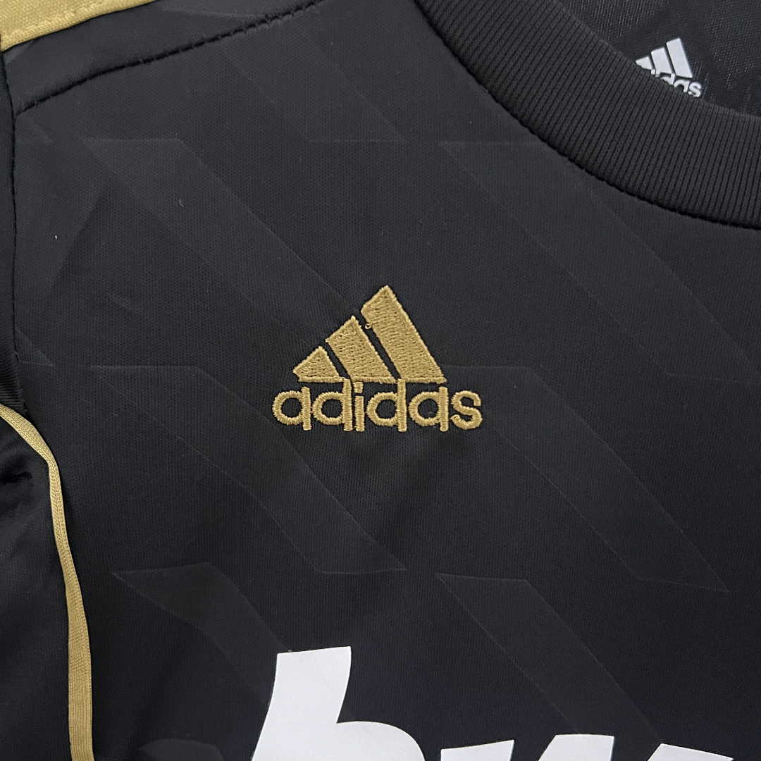 kids Real Madrid 11_12 away size_ 16-28 3