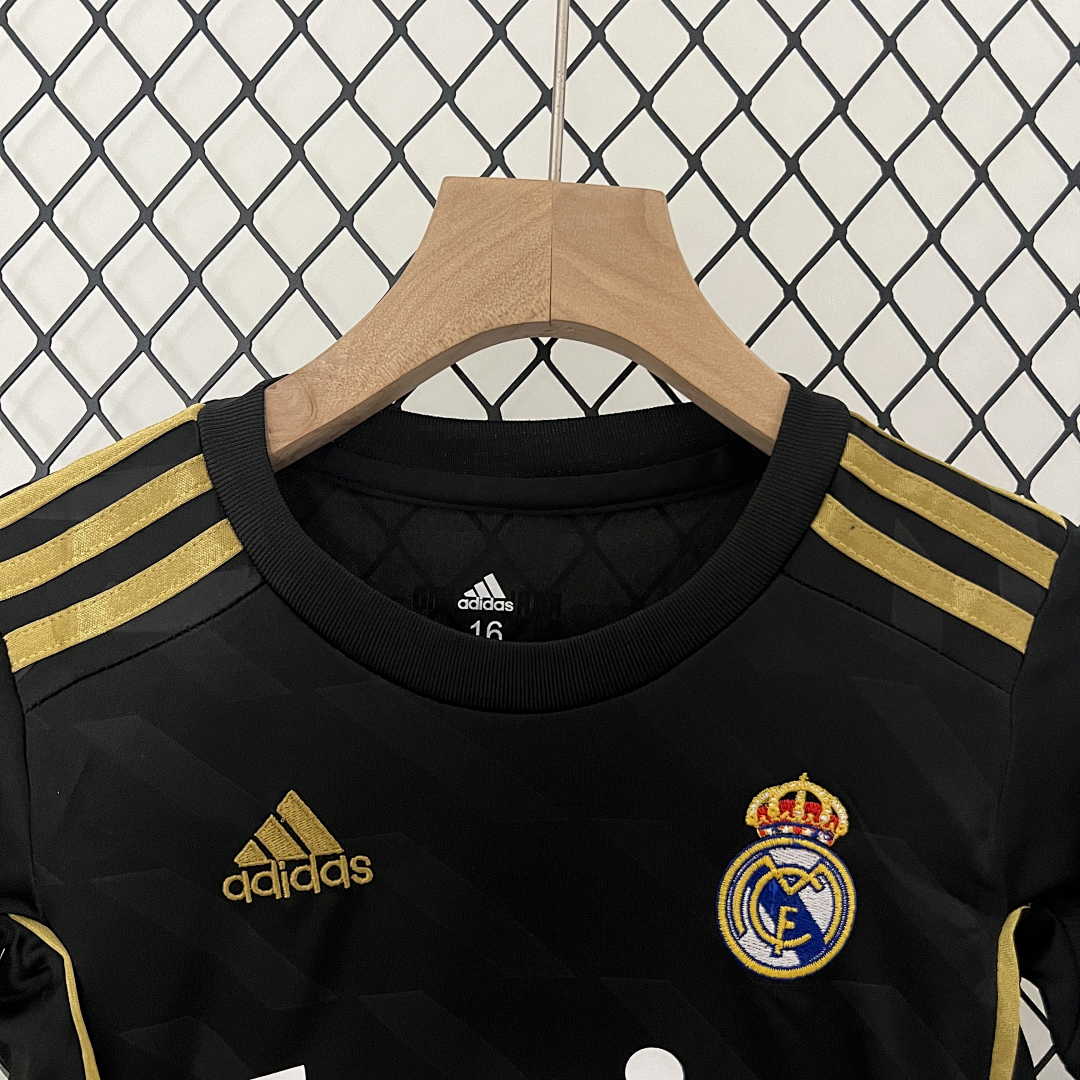 kids Real Madrid 11_12 away size_ 16-28 5