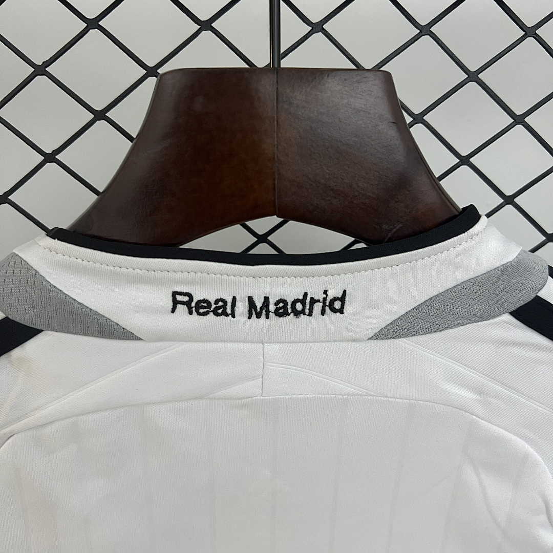 kids Real Madrid 06_07 Home Size_ 16-28 2