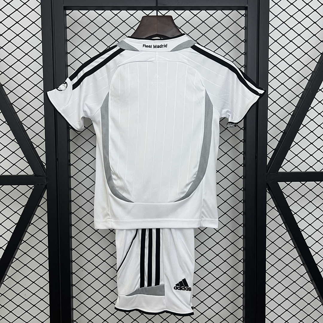 kids Real Madrid 06_07 Home Size_ 16-28 3