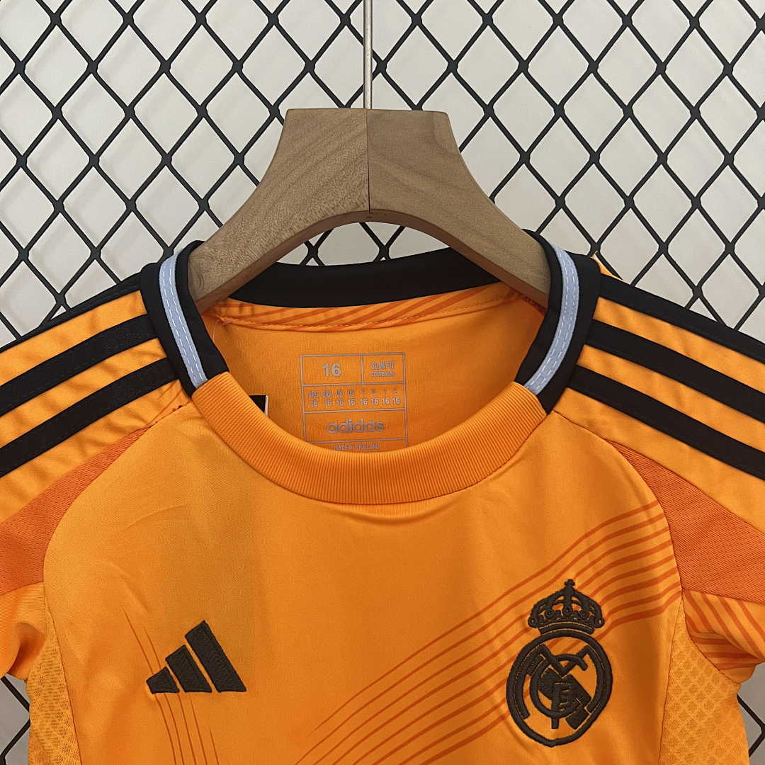 24_25 Kids Real Madrid Away Size_ 16-28 9