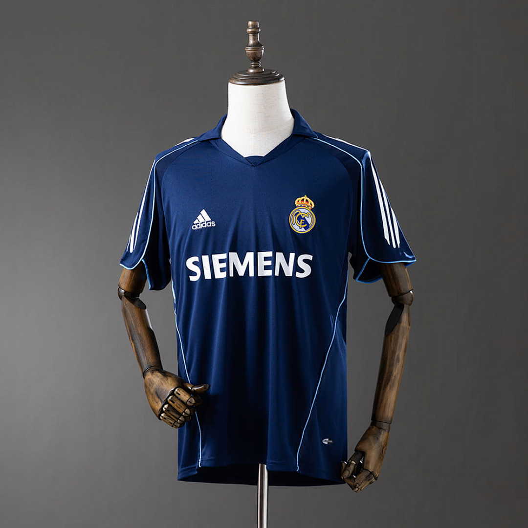 Retro 05_06 Real Madrid Away S-XXL