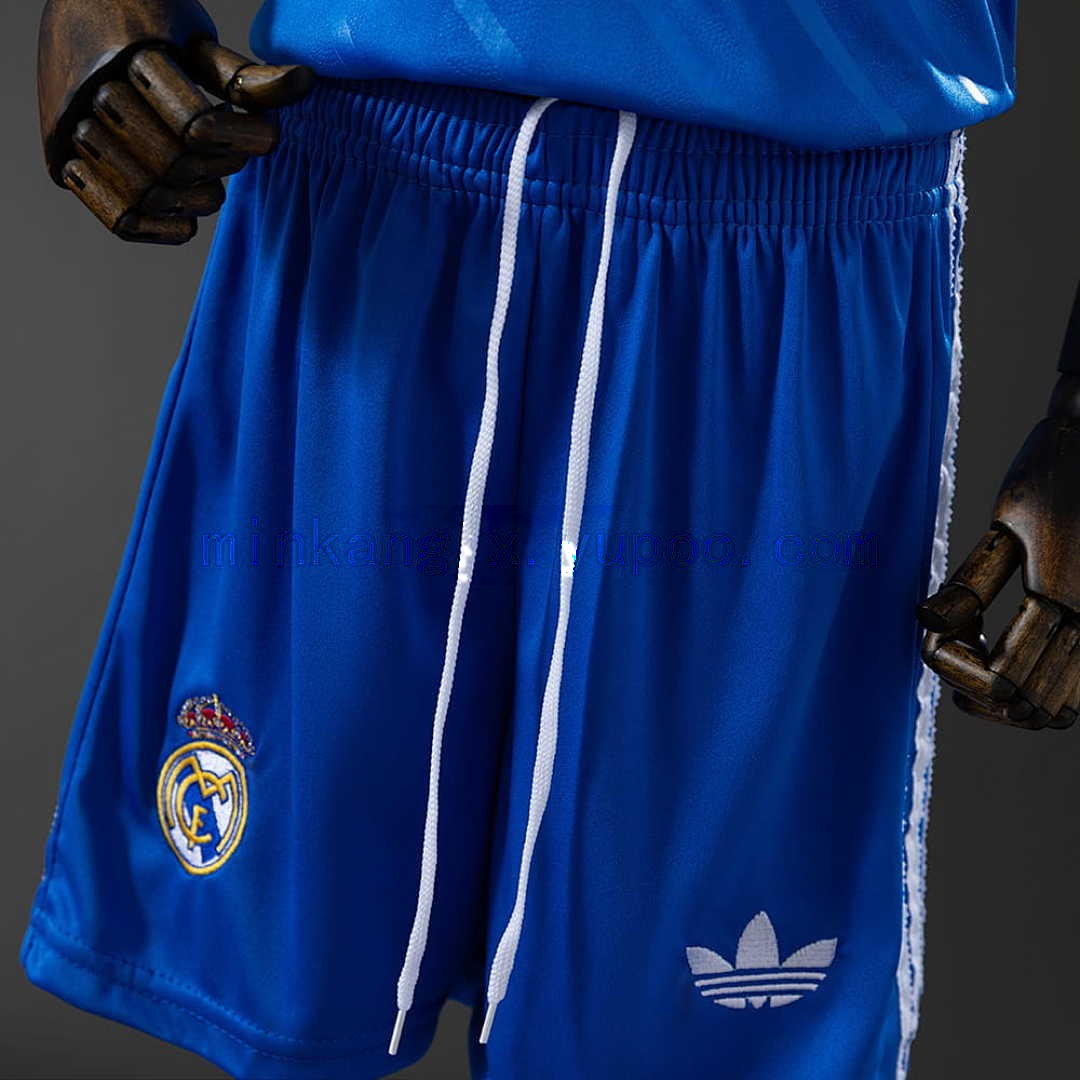 Real Madrid 2_526 Third away kids kit Jersey SIZE 16-28 3