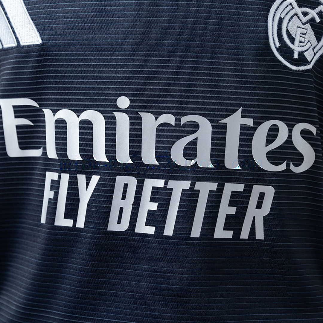 Real Madrid 2_526 Away kids kit Jersey SIZE 16-28 7