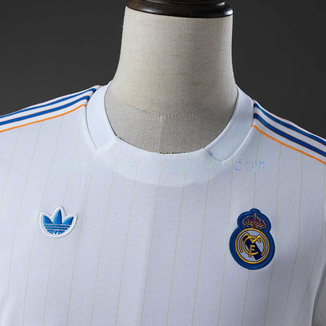 Real Madrid Terrace Icons T-Shirt White Blue S-XXL 7