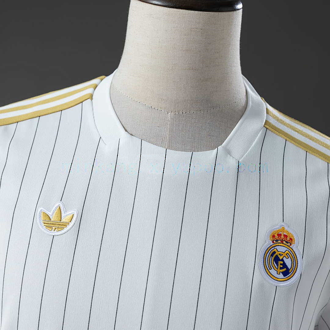 Real Madrid Terrace Icons T-Shirt White Gold S-XXL 7