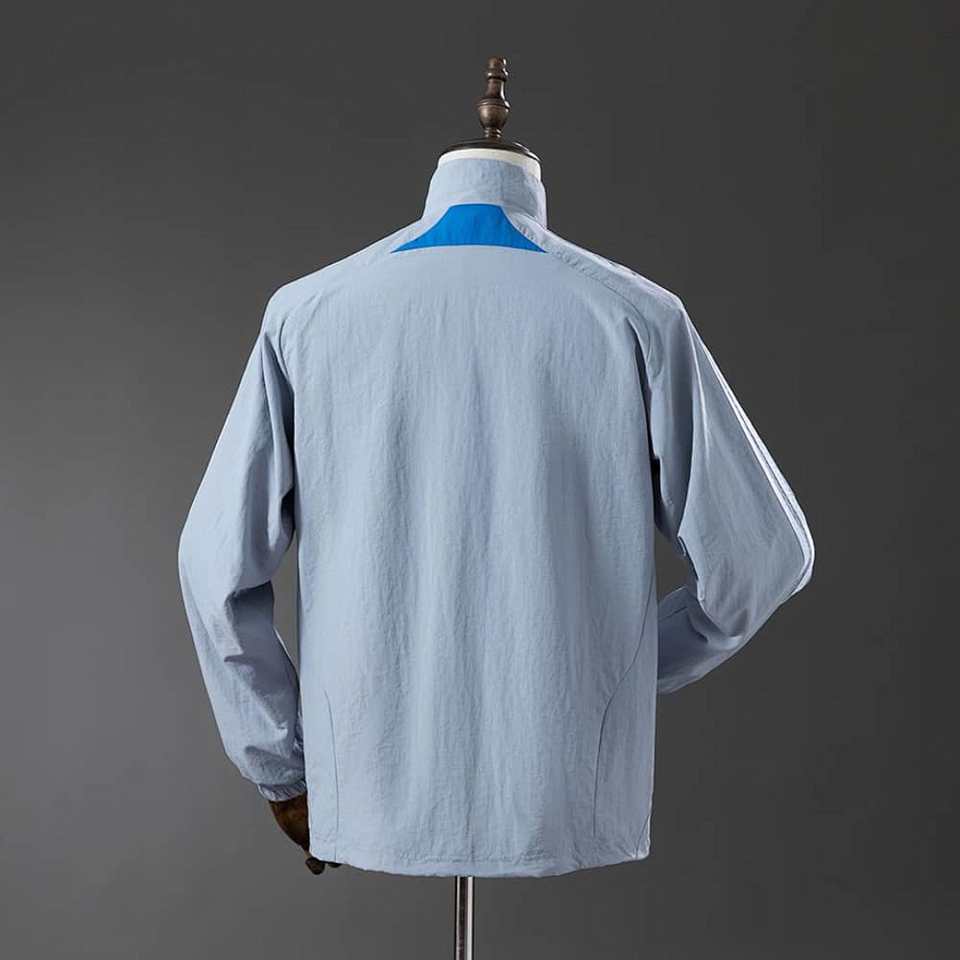 25_26 Bayern Munich chubasquero S-XXL 9