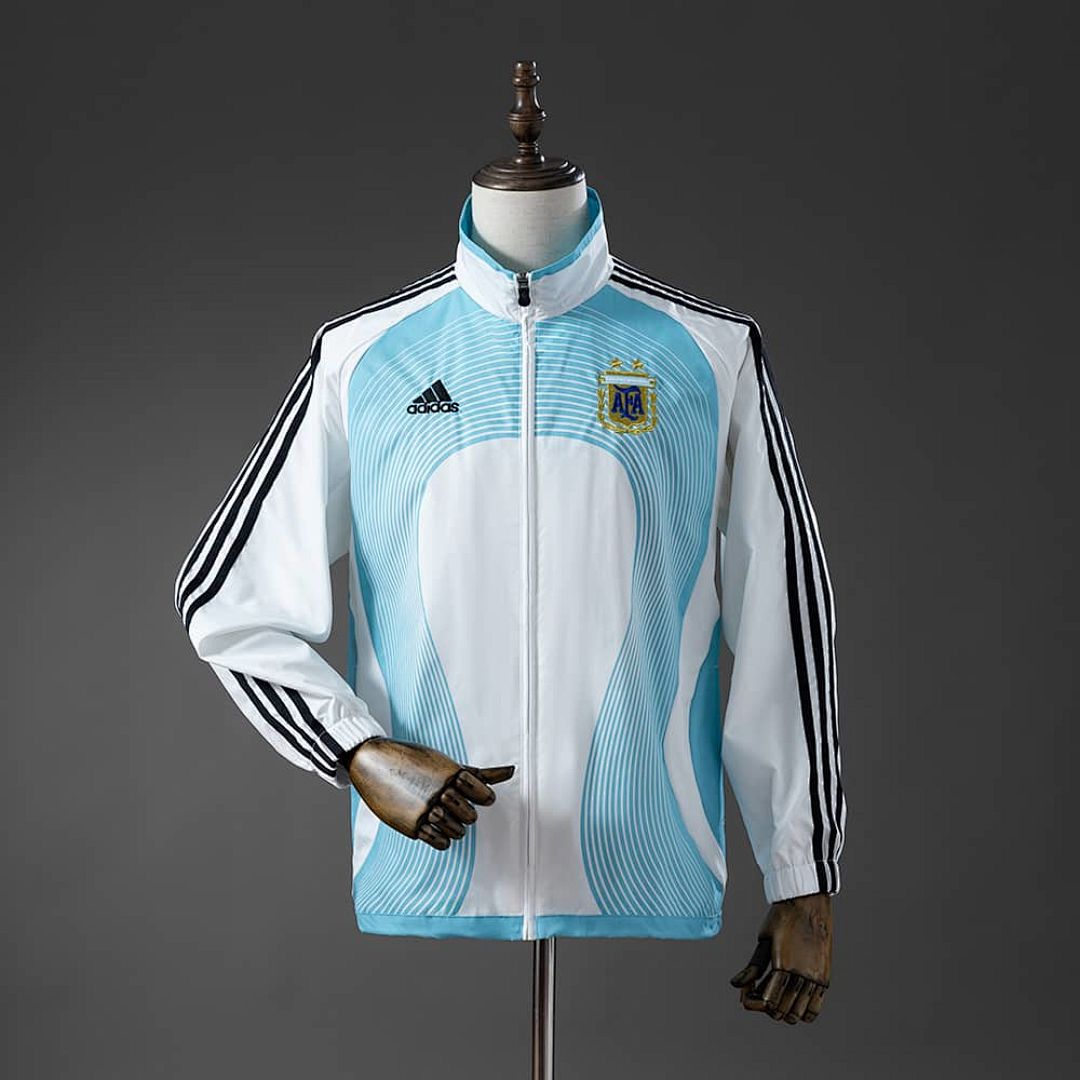 Argentina 05_06 Retro Windbreaker - White & Blue S-XXL
