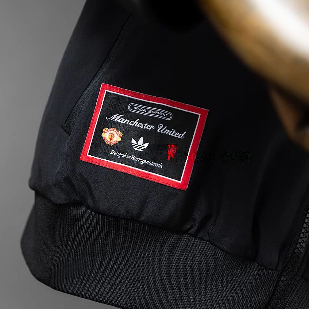 M-U Retro Windbreaker - Black S-XXL 3