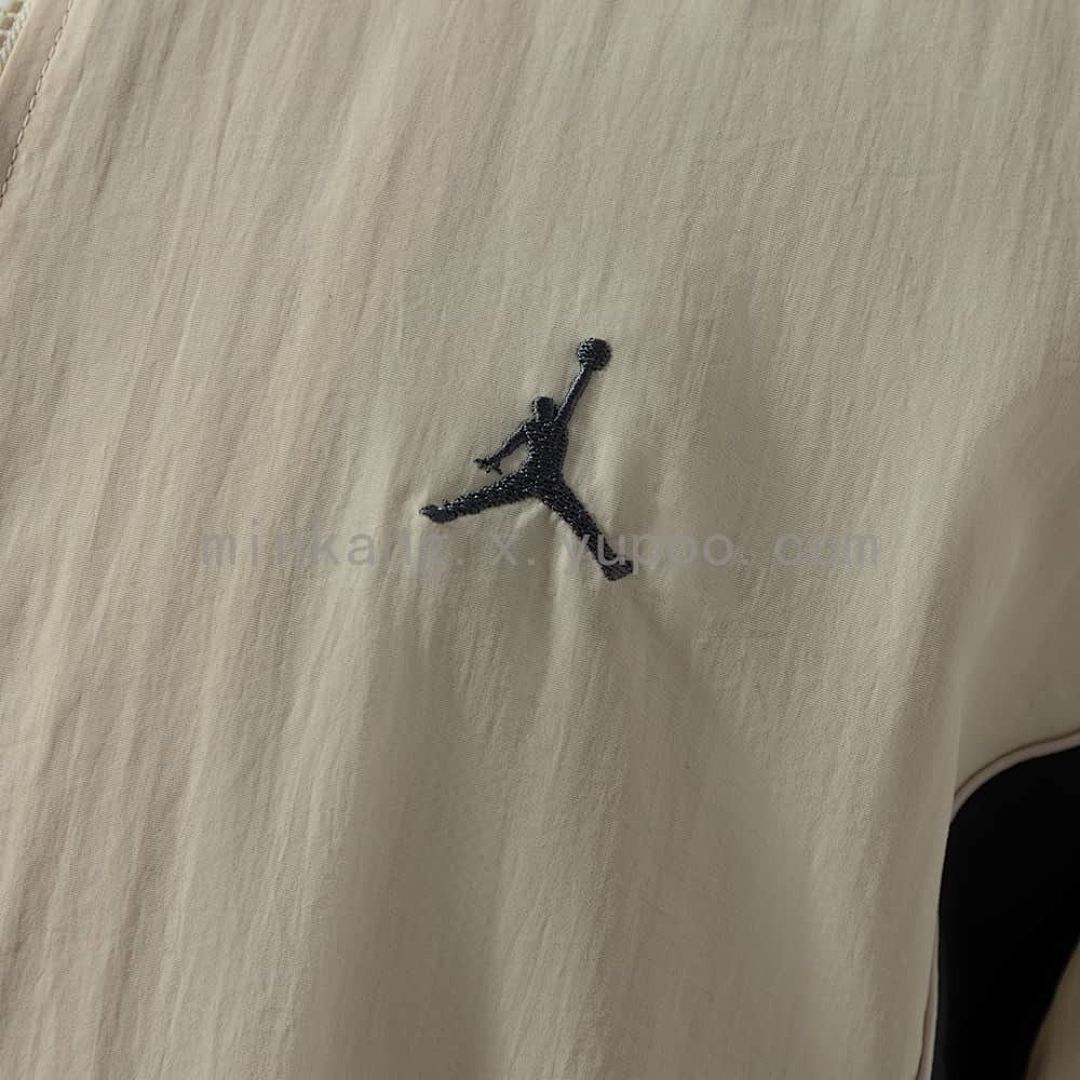 Jordan Windbreaker - Beige S-XXL 7
