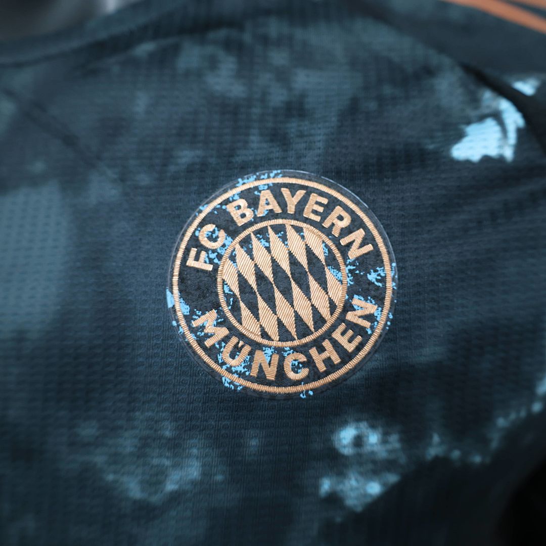 24_25 Player Bayern Munich Away S-3XL 10