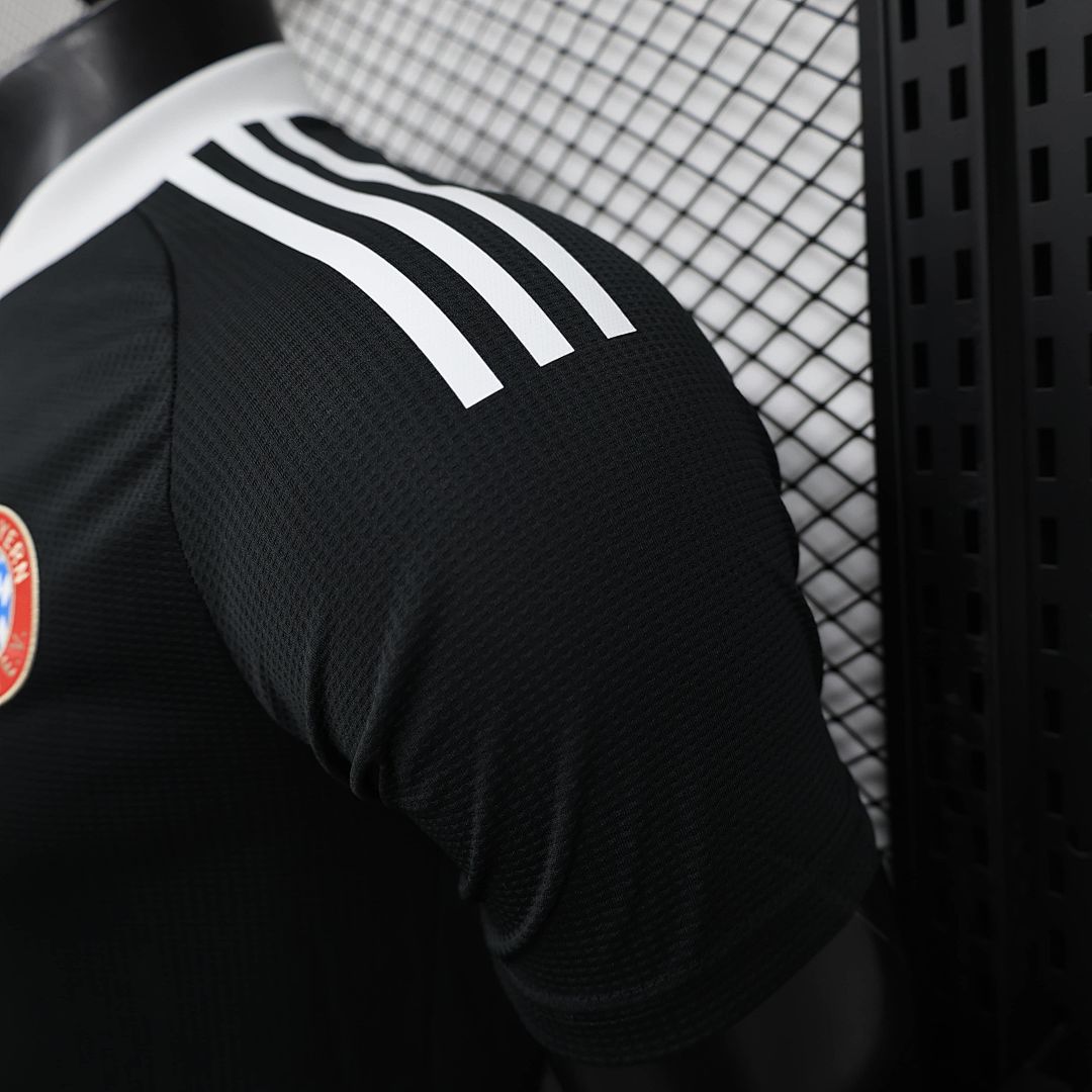 24_25 Player Bayern Munich Black Goalkeeper S-XXL 7