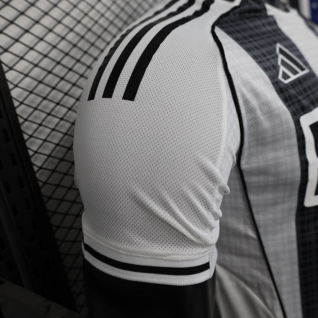25_26 Player Newcastle United Home S-XXL 8