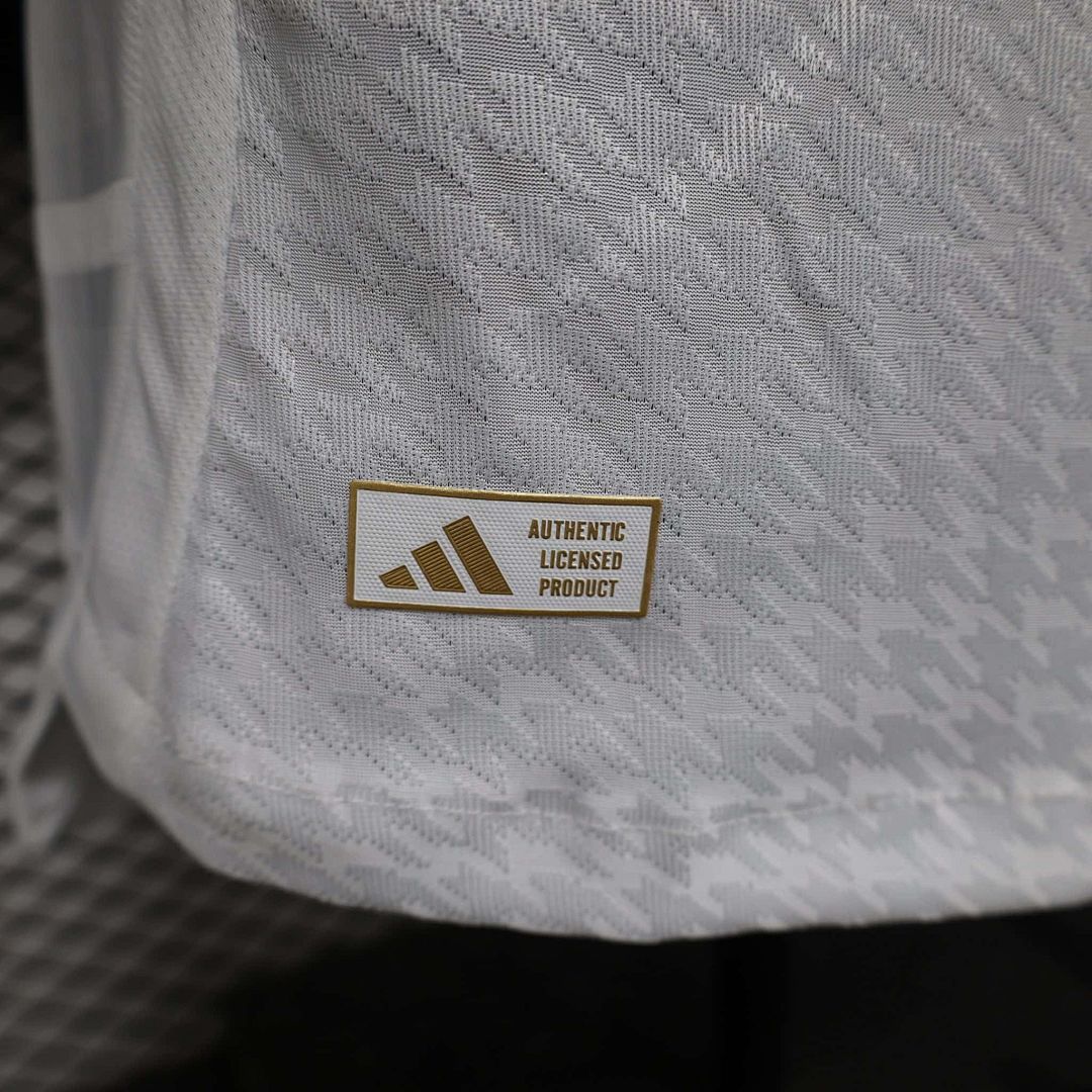 24-25 Real Madrid Home Kit Player Version Shirt S-5XL With All Kind of Badges 7