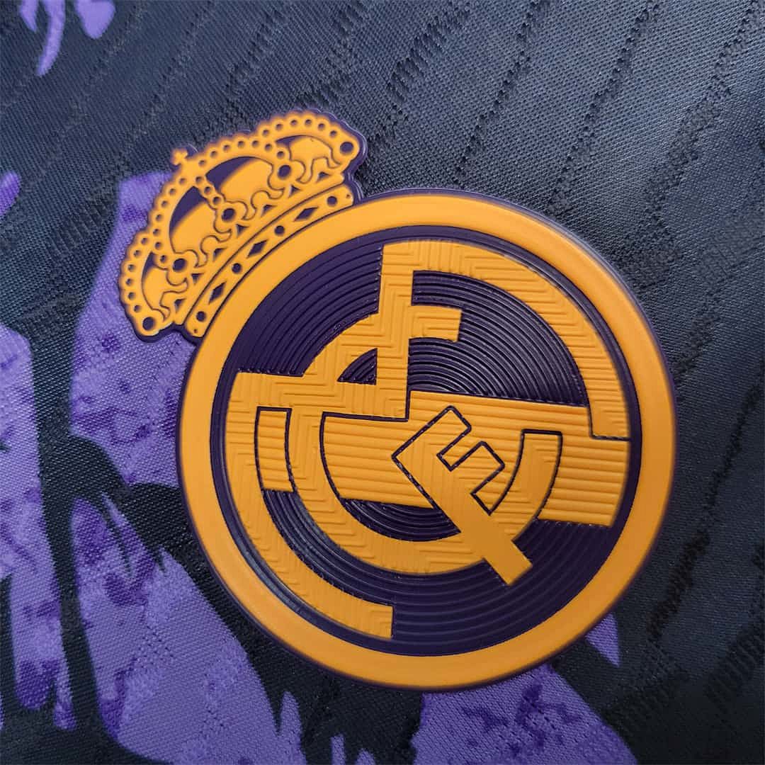 23-24 Real Madrid Special player version 6
