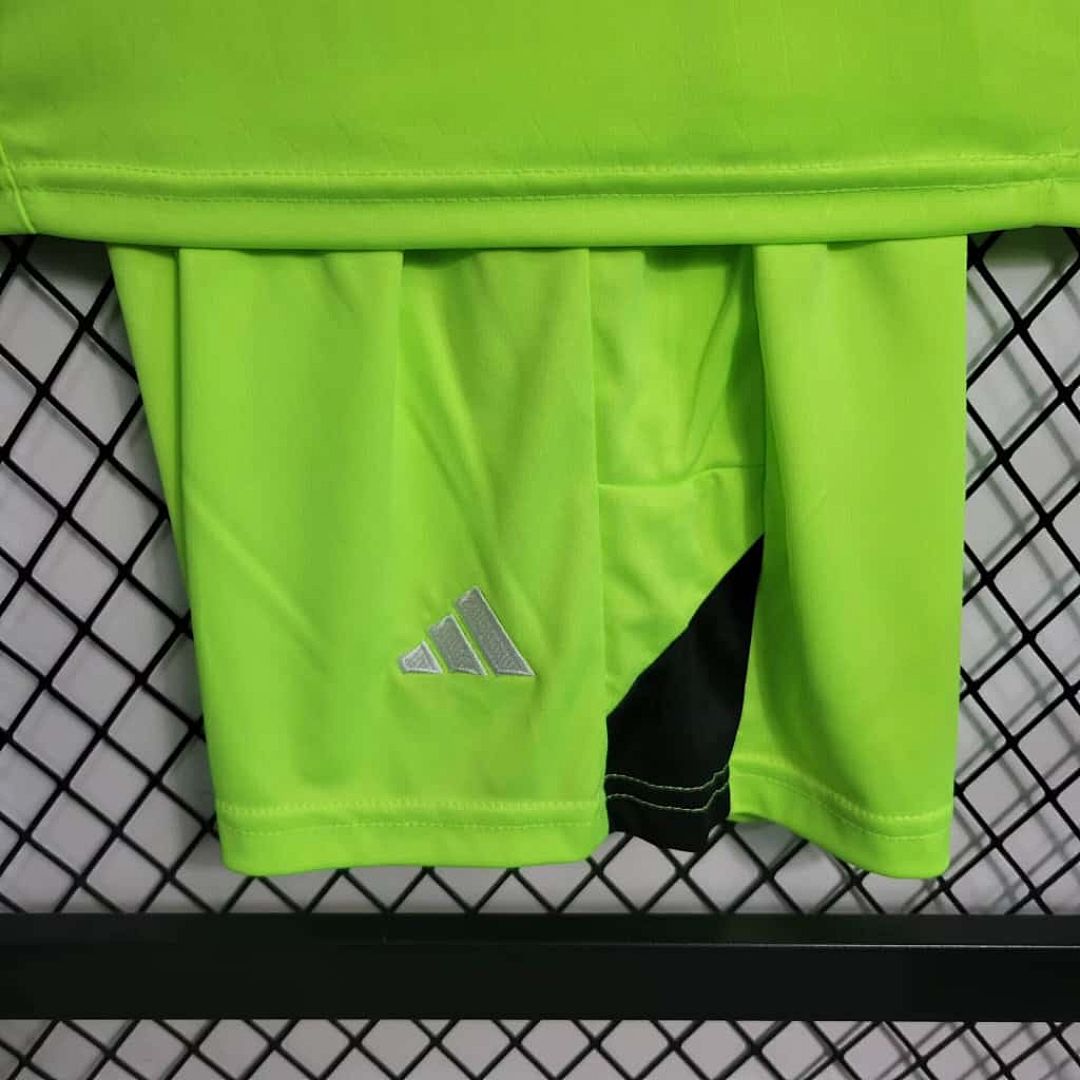 23-24 Real Madrid Kids Green Goalkeeper Kits 7