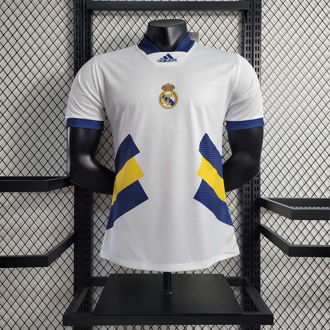 23-24 Real Madrid Casual player version