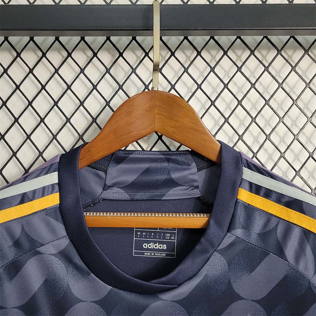 23-24 femme Real Madrid extérieur size S-XXL 4