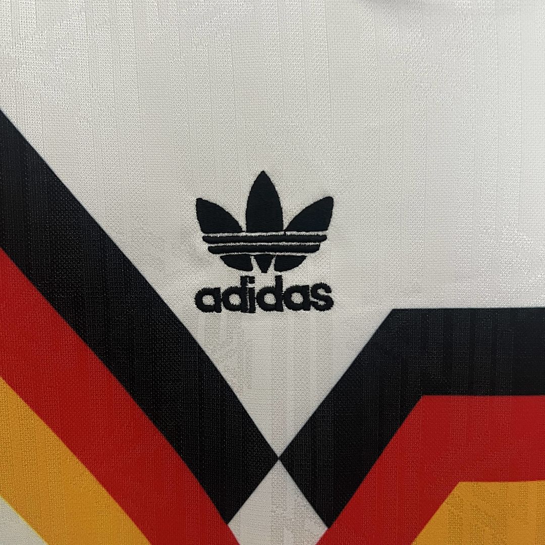 kids Germany 1990 home size_ 16-28 7