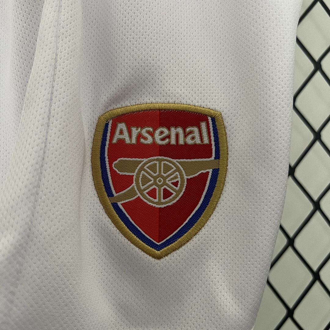 kids Arsenal 02_04 home size_ 16-28 6