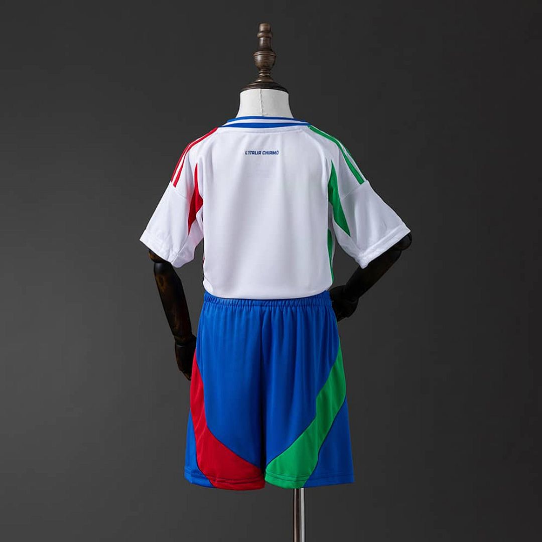 2024 kids Italy away size_ 16-28 10