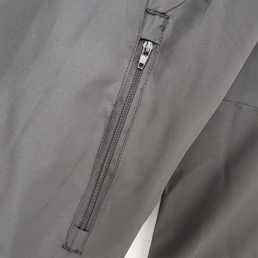 22-23 Real Madrid black windbreaker 6