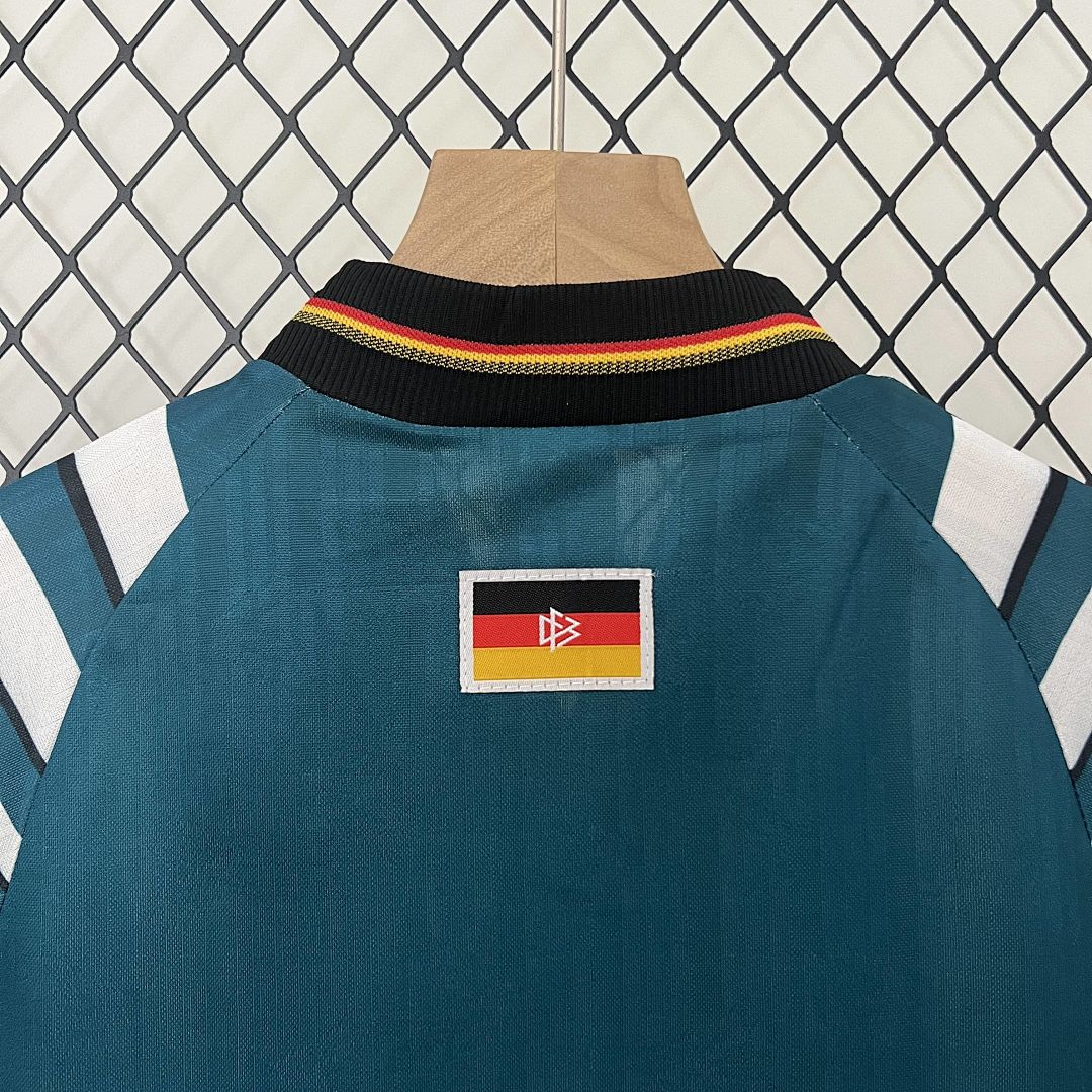 kids Germany 1996 home size_ 16-28 5